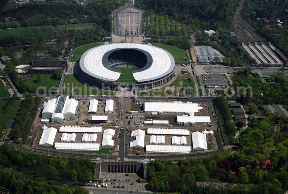 Aerial image Berlin - Deutschlands größte Zeltstadt entsteht wenige Tage vor der Fußballweltmeisterschaft 2006 am Berliner Olympiastadion