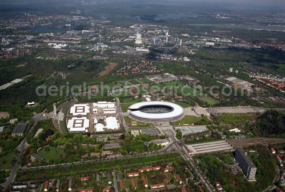 Berlin from the bird's eye view: Deutschlands größte Zeltstadt entsteht wenige Tage vor der Fußballweltmeisterschaft 2006 am Berliner Olympiastadion