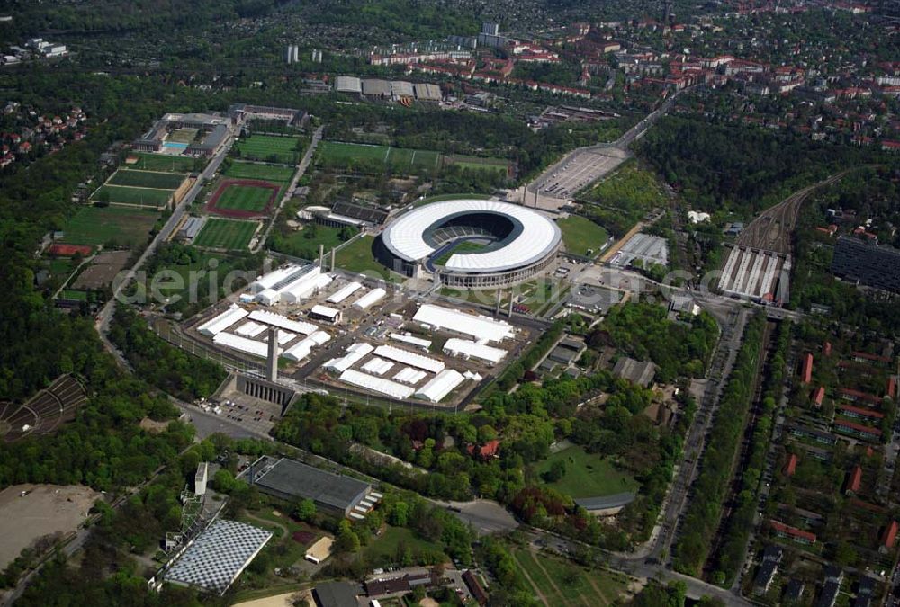 Aerial image Berlin - Deutschlands größte Zeltstadt entsteht wenige Tage vor der Fußballweltmeisterschaft 2006 am Berliner Olympiastadion