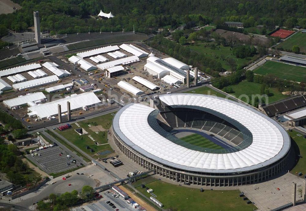 Berlin from the bird's eye view: Deutschlands größte Zeltstadt entsteht wenige Tage vor der Fußballweltmeisterschaft 2006 am Berliner Olympiastadion