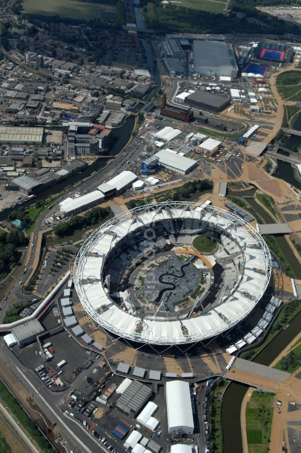 London from the bird's eye view: The Olympic Stadium in Olympic Park, London, England, is designed to be the centrepiece of the 2012 Summer Olympics and 2012 Summer Paralympics, and the venue of the athletic events as well as the Olympic Games opening and closing ceremonies in Great Britain