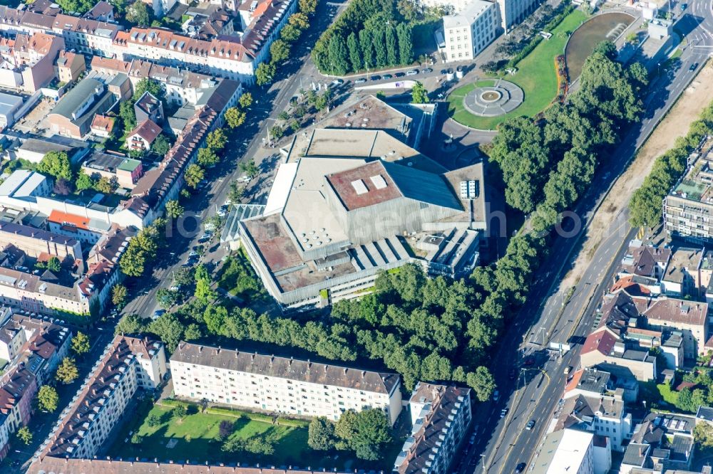 Karlsruhe from the bird's eye view: Opera house Badisches Staatstheater Karlsruhe in the district Suedstadt in Karlsruhe in the state Baden-Wuerttemberg, Germany