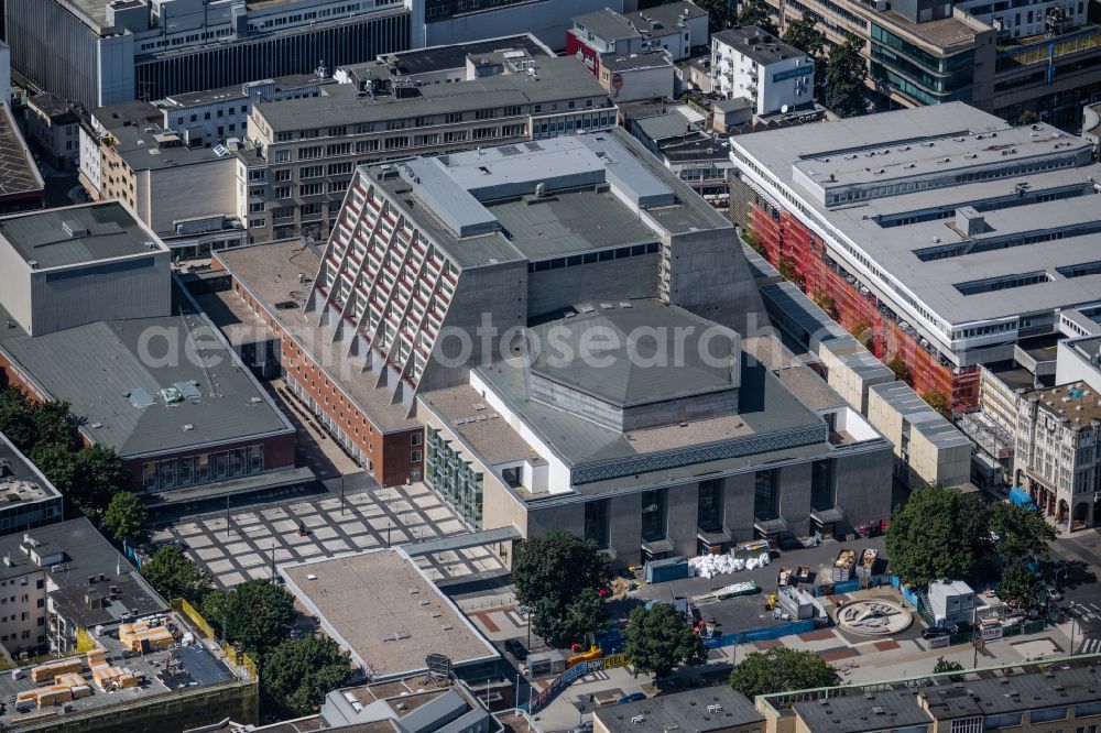 Köln from the bird's eye view: Opera house Oper Koeln on the Offenbachplatz in the district Altstadt in Cologne in the state North Rhine-Westphalia, Germany