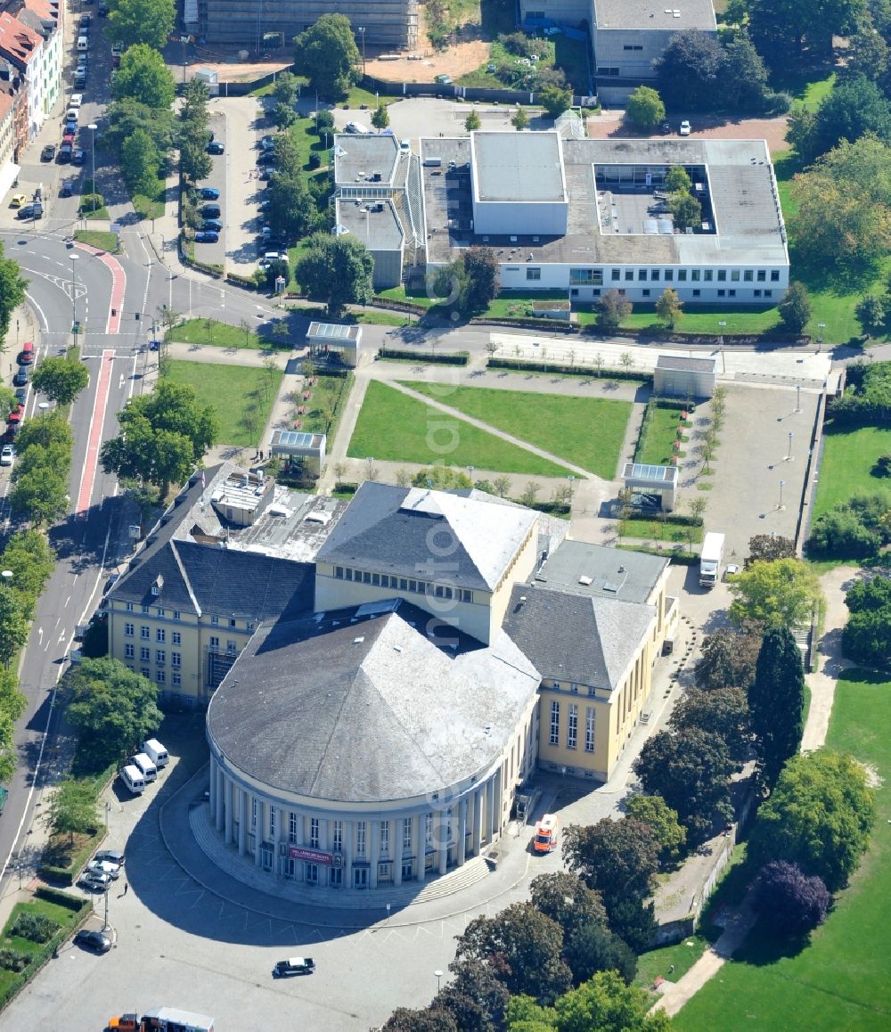 Aerial image Saarbrücken - Opera house Saarlaendisches Staatstheater on place Schillerplatz in the district Sankt Johann in Saarbruecken in the state Saarland, Germany