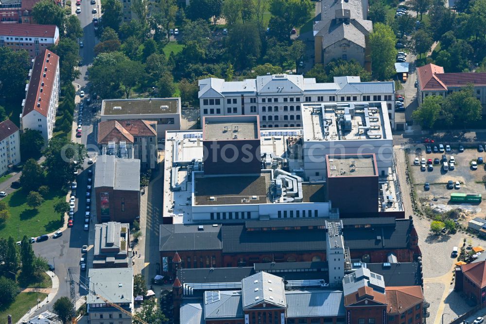 Aerial photograph Dresden - Opera house and playhouse Staatsoperette Dresden on Ehrlichstrasse - Wettiner Platz in the district Wilsdruffer Vorstadt in Dresden in the state Saxony, Germany