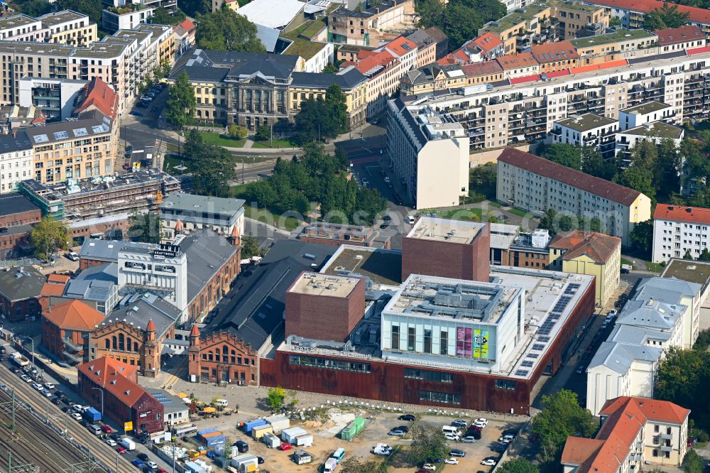 Aerial image Dresden - Opera house and playhouse Staatsoperette Dresden on Ehrlichstrasse - Wettiner Platz in the district Wilsdruffer Vorstadt in Dresden in the state Saxony, Germany