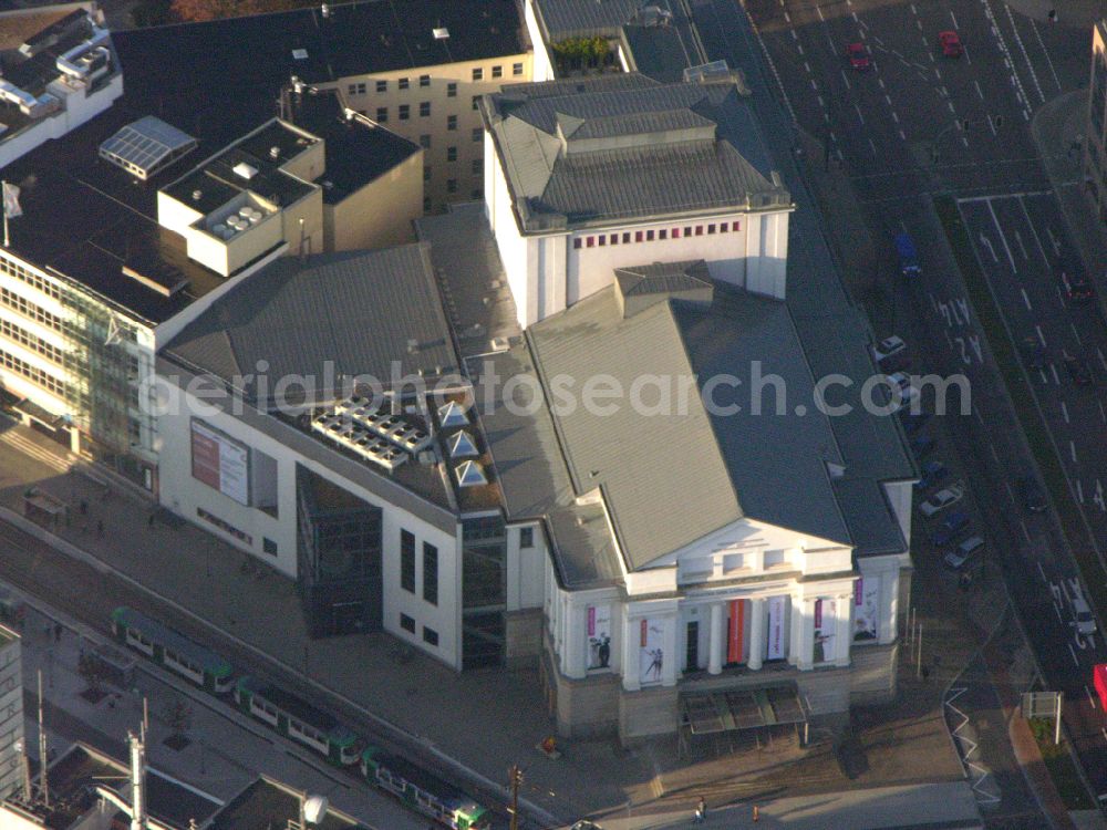 Magdeburg from the bird's eye view: Opera house of the theater Magdeburg, Districtlibrary Sudenburg and Citylibrary Magdeburg at Erzberger street in the district Altstadt in Magdeburg in the state Saxony-Anhalt