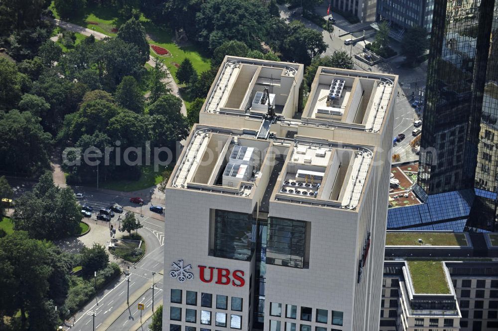 Frankfurt am Main from the bird's eye view: Blick auf den neu errichteten Hochhauskomplex Opernturm (auch Tishman Speyer Tower) an der Frankfurter Skyline. Architekt des Hochhauses ist der Frankfurter Professor Christoph Mäckler, Projektentwickler ist das US-amerikanische Unternehmen Tishman Speyer, Hauptmieter des Opernturms ist die UBS Deutschland AG mit ihrer neuen Deutschlandzentrale. View of the newly constructed tower at the Frankfurt Opera Tower. Architect of the skyscraper is the Frankfurter Professor Christoph Mäckler, project developer the US-based company Tishman Speyer, the main tenant of the Opera Tower is the UBS AG Germany, with its new German headquarters.