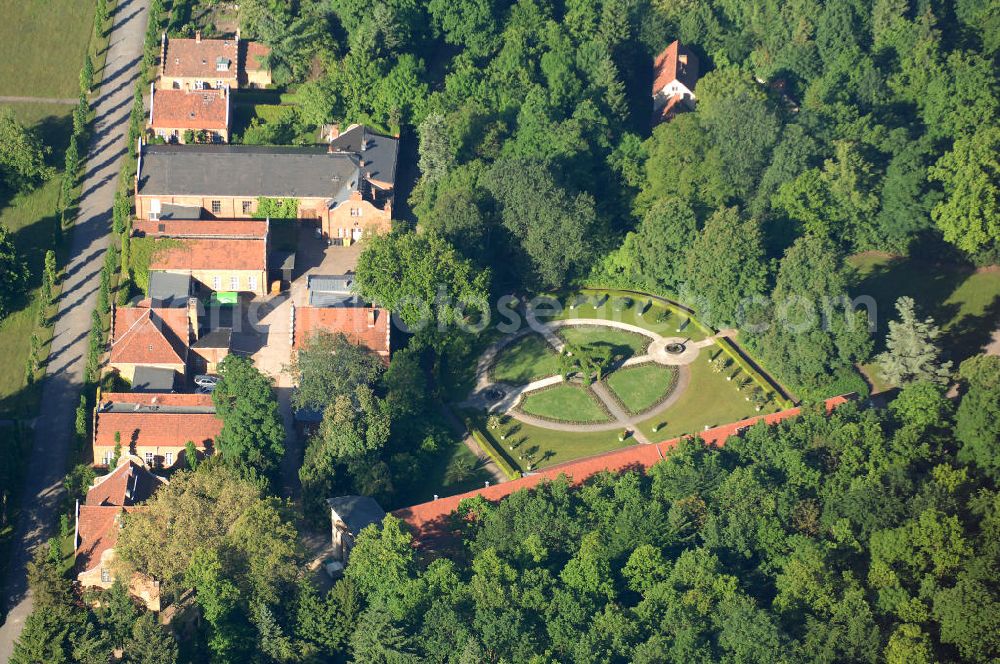 Aerial image Potsdam - Blick auf die Orangerie mit Garten und das Holländisches Etablissement im Neuen Garten nahe des Marmorpalais an der Südseite des heiligen Sees. View of the Orangery with garden and the Dutch establishment in the Neuer Garten near the Marmorpalais on the south side of the lake Heiliger See.