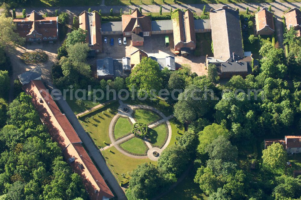 Potsdam from above - Blick auf die Orangerie mit Garten und das Holländisches Etablissement im Neuen Garten nahe des Marmorpalais an der Südseite des heiligen Sees. View of the Orangery with garden and the Dutch establishment in the Neuer Garten near the Marmorpalais on the south side of the lake Heiliger See.