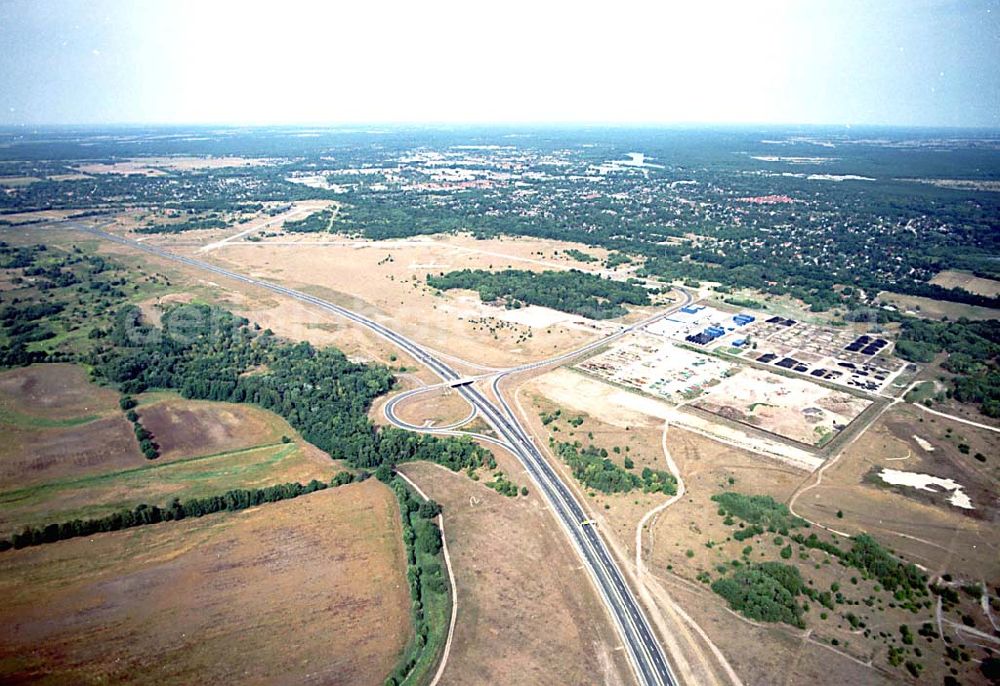 Oranienburg / Brandenburg from above - Oranienburg / Brandenburg ehemaliges Flugplatzgelände umgebaut zum Gewerbepark neben der A10