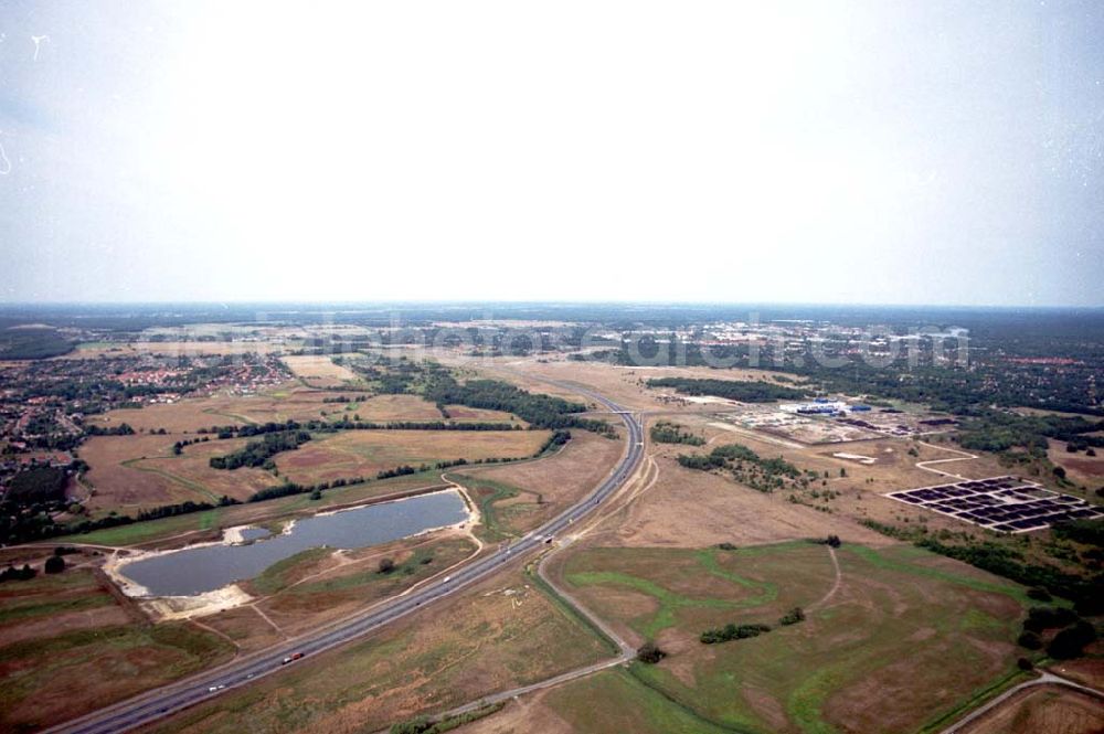 Aerial image Oranienburg / Brandenburg - Oranienburg / Brandenburg ehemaliges Flugplatzgelände umgebaut zum Gewerbepark neben der A10