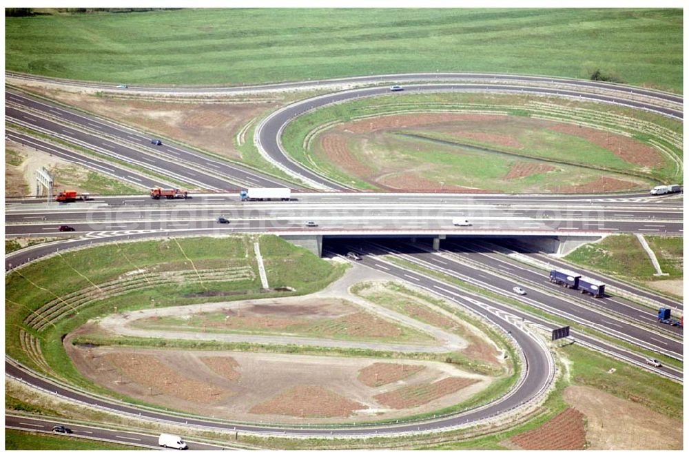 Velten / Oranienburg from the bird's eye view: 28.04.2004 Oranienburg / BRB Autobahndreieck Oranienburg bei Velten