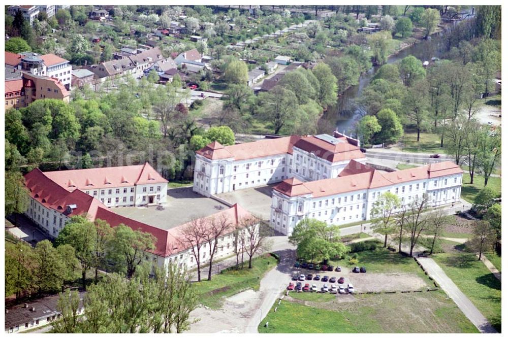 Aerial photograph Oranienburg / BRB - 28.04.2004 Oranienburg / BRB Schloß Oranienburg und Schlosspark von Nordwesten her