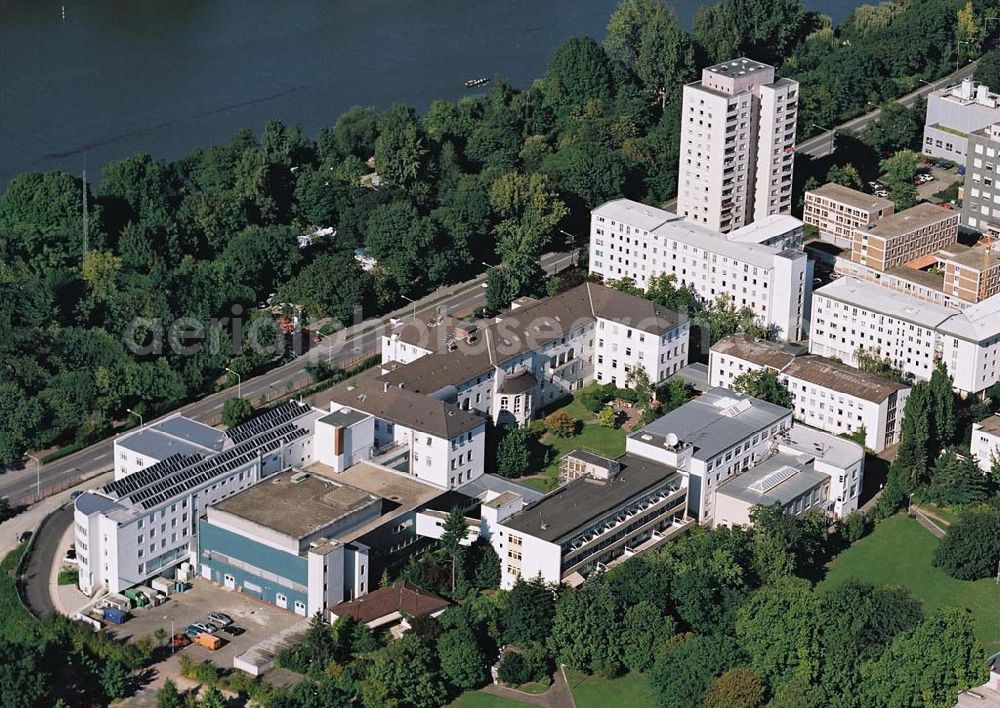 Frankfurt am Main from the bird's eye view: Orthopädische Universitätsklinik Stiftung Friedrichsheim in der Marienburger Straße 2 in 60528 Frankfurt am Main.