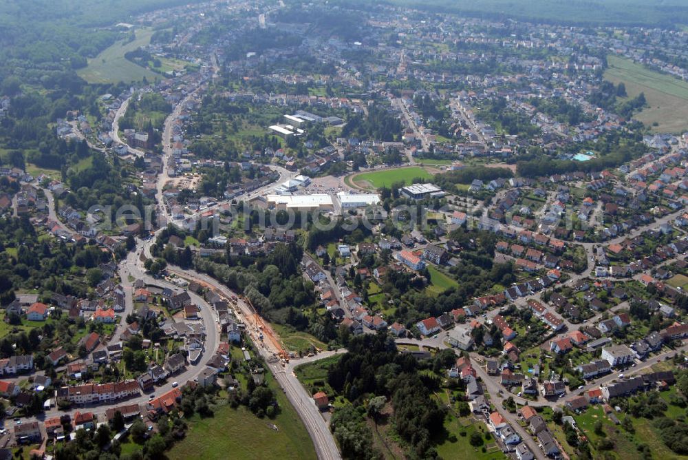 Aerial image Riegelsberg - Blick auf Riegelsberg in Blickrichtung Güchenbach. Riegelsberg ist eine Gemeinde im Saarland und liegt nördlich der Landeshauptstadt Saarbrücken. Sie besteht aus den beiden Ortsteilen Riegelsberg und Walpershofen und hat ca 15.300 Einwohner.