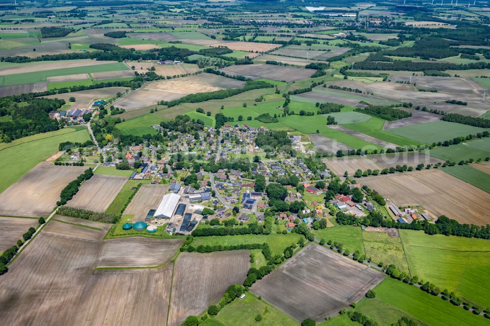 Ahlerstedt from above - Town View of the streets and houses of the residential areas in Ahlerstedt Kakerbeck in the state Lower Saxony, Germany