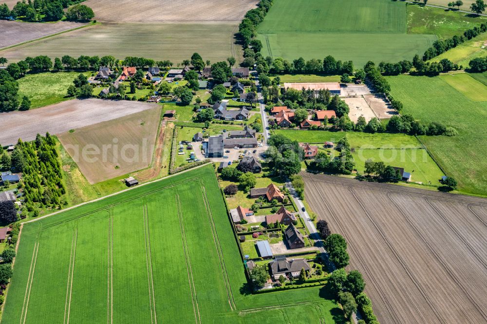 Ahlerstedt from the bird's eye view: Town View of the streets and houses of the residential areas in Ahlerstedt in the state Lower Saxony, Germany