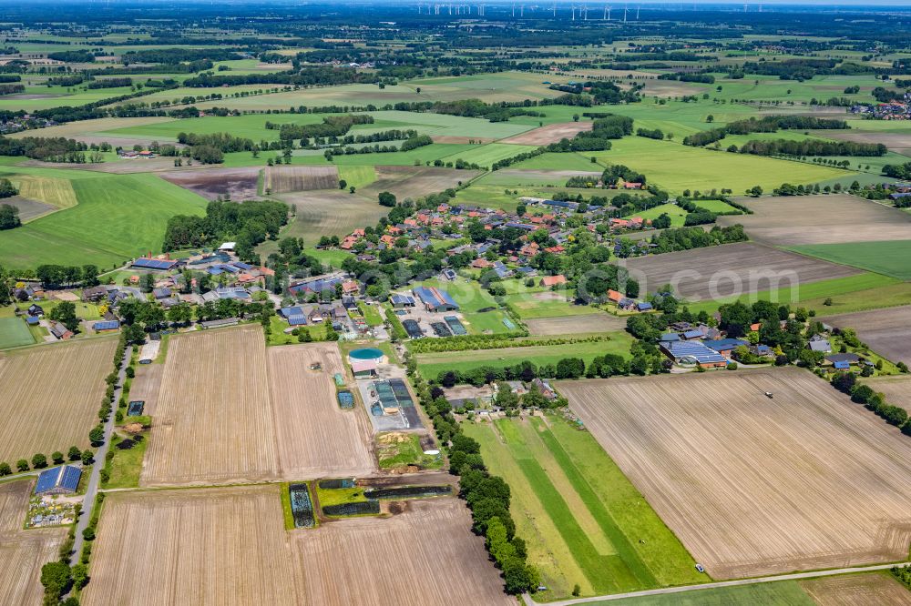 Ahlerstedt from the bird's eye view: Town View of the streets and houses of the residential areas in Ahlerstedt Ottendorf in the state Lower Saxony, Germany