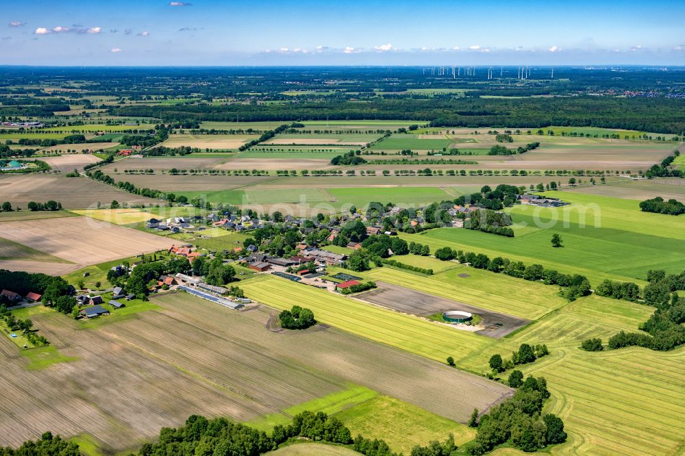 Aerial image Ahlerstedt - Town View of the streets and houses of the residential areas in Ahrensmoor West in the state Lower Saxony, Germany