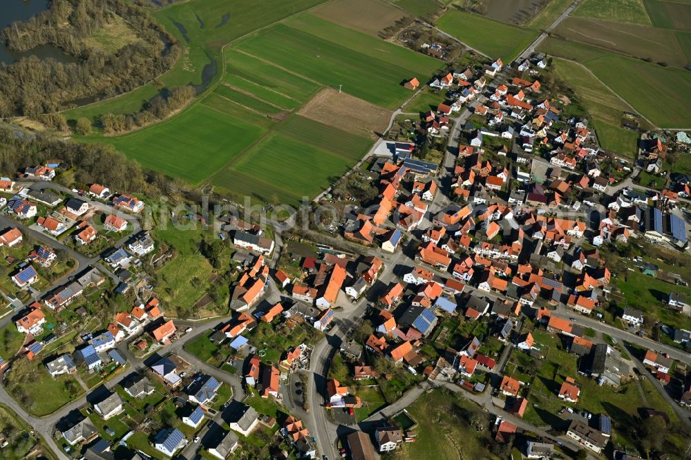 Alheim from the bird's eye view: Town View of the streets and houses of the residential areas in Alheim in the state Hesse, Germany