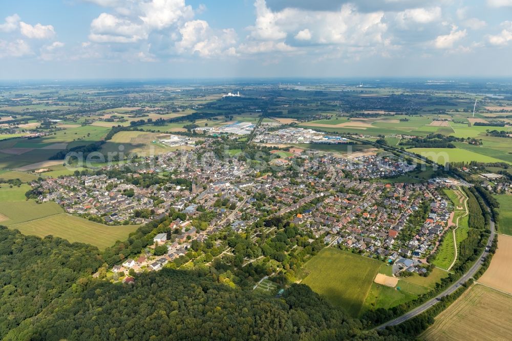 Alpen from above - Town View of the streets and houses of the residential areas in Alpen in the state North Rhine-Westphalia, Germany