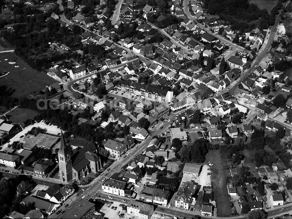 Alpen from above - Town View of the streets and houses of the residential areas in Alpen in the state North Rhine-Westphalia, Germany