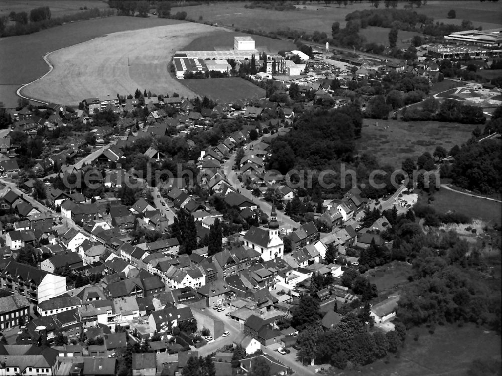 Aerial image Alpen - Town View of the streets and houses of the residential areas in Alpen in the state North Rhine-Westphalia, Germany