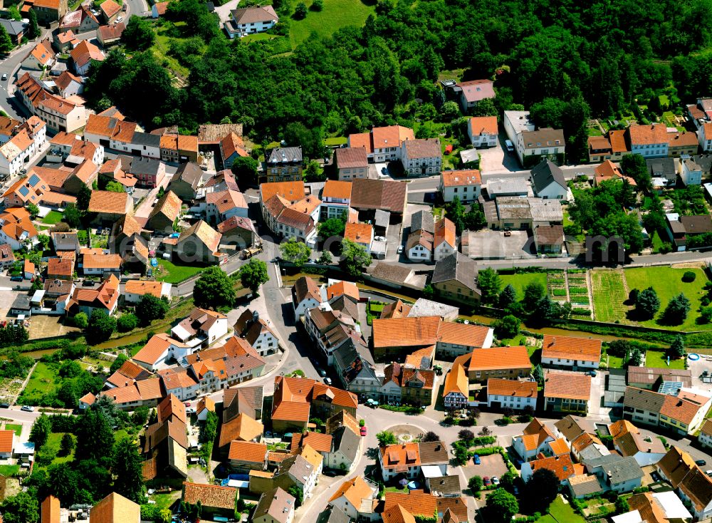 Aerial image Alsenz - Town View of the streets and houses of the residential areas in Alsenz in the state Rhineland-Palatinate, Germany