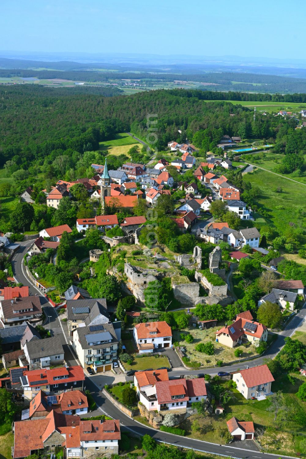 Aerial photograph Altenstein - Town View of the streets and houses of the residential areas in Altenstein in the state Bavaria, Germany