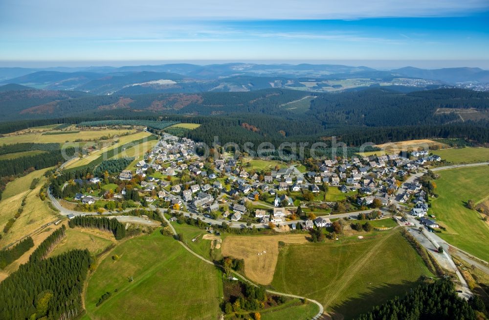 Aerial photograph Altlastenberg - View of the village of Altlastenberg in the state of North Rhine-Westphalia. The official spa resort is the highest village of the region