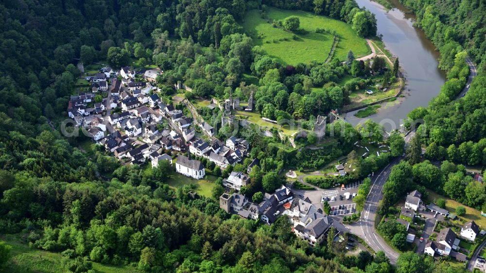 Altwied from the bird's eye view: Town View of the streets and houses of the residential areas in Altwied in the state Rhineland-Palatinate, Germany