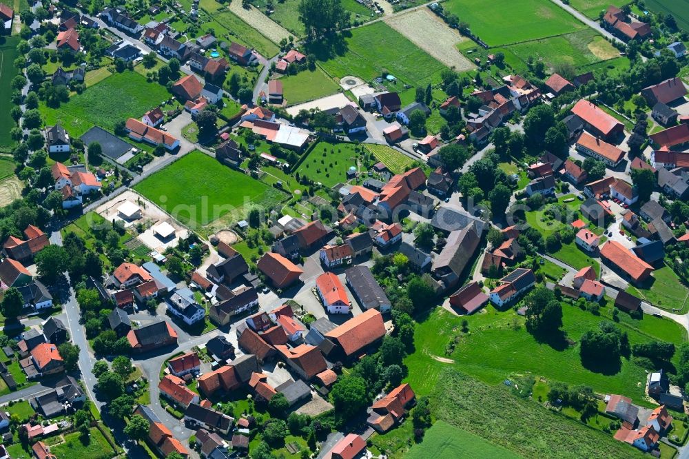 Aerial photograph Amelsen - Town View of the streets and houses of the residential areas in Amelsen in the state Lower Saxony, Germany