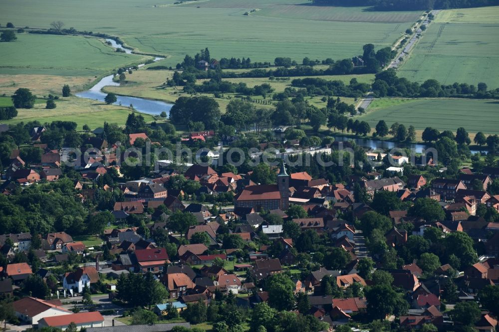 Amt Neuhaus from above - Town View of the streets and houses of the residential areas in Amt Neuhaus in the state Lower Saxony