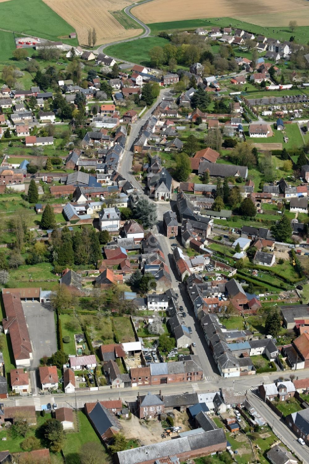 Aerial image Ansauvillers - Town View of the streets and houses of the residential areas in Ansauvillers in Nord-Pas-de-Calais Picardy, France