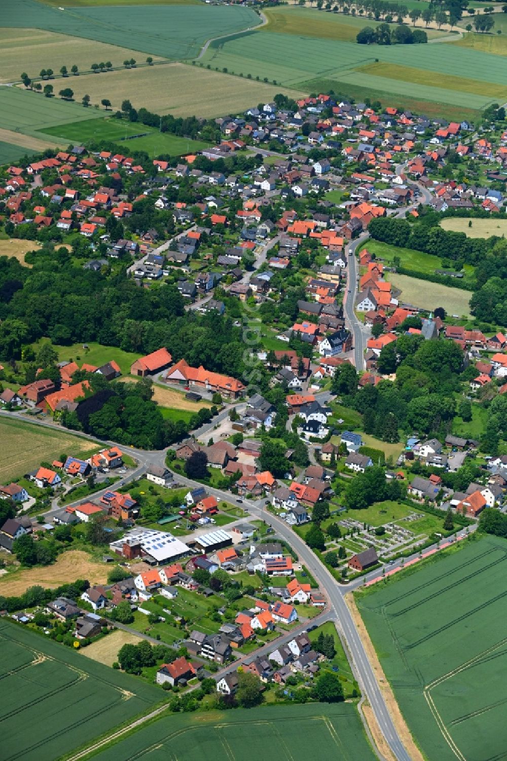 Apelern from the bird's eye view: Town View of the streets and houses of the residential areas in Apelern in the state Lower Saxony, Germany