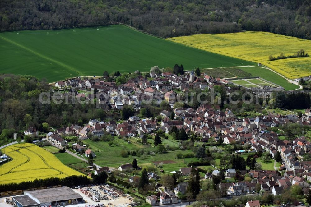 Arcy-sur-Cure from the bird's eye view: Town View of the streets and houses of the residential areas in Arcy-sur-Cure in Bourgogne Franche-Comte, France