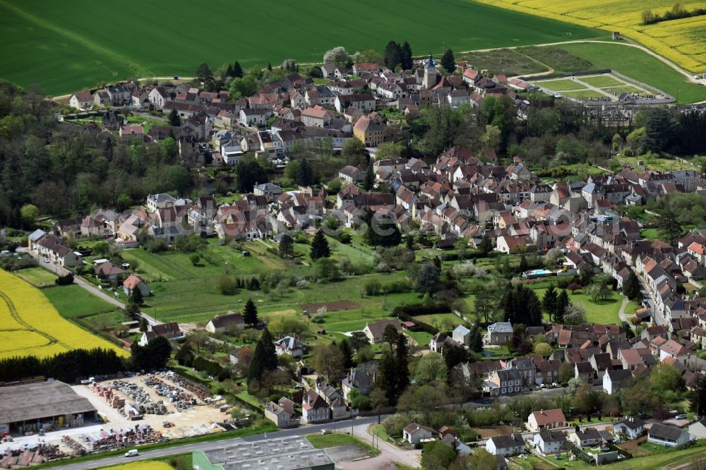 Aerial photograph Arcy-sur-Cure - Town View of the streets and houses of the residential areas in Arcy-sur-Cure in Bourgogne Franche-Comte, France