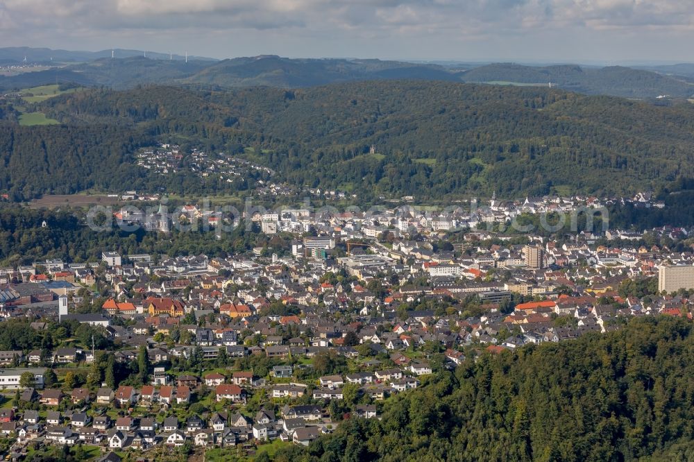 Arnsberg from the bird's eye view: Town View of the streets and houses of the residential areas in Arnsberg in the state North Rhine-Westphalia, Germany