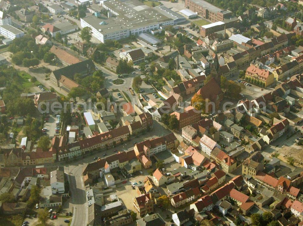 Aerial photograph Bad Liebenwerda - Blick auf das Stadtzentrum von Bad Liebenwerda mit dem Rathaus und der gegenüberliegenden Spätgotischen St. Nikolai Kirche mit neugotischem Turm und Inventar. Stadtverwaltung, Stadt Bad Liebenwerda, Postfach 1153 , 04920 Bad Liebenwerda