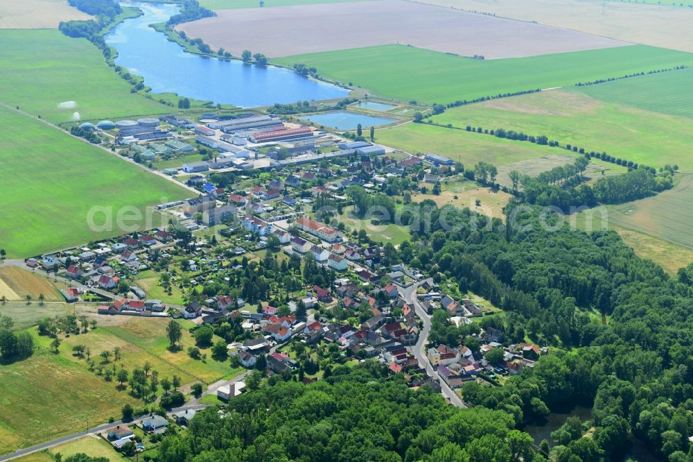 Aerial photograph Badrina - Town View of the streets and houses in Badrina in the state Saxony, Germany