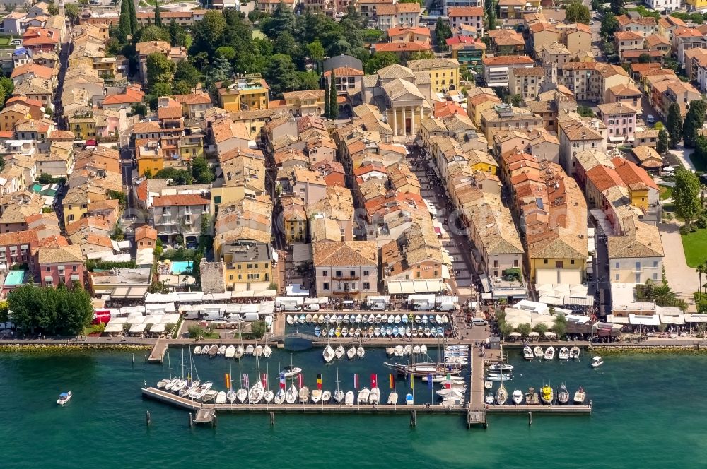 Bardolino from the bird's eye view: Town View of the streets and houses of the residential areas in Bardolino in Veneto, Italy