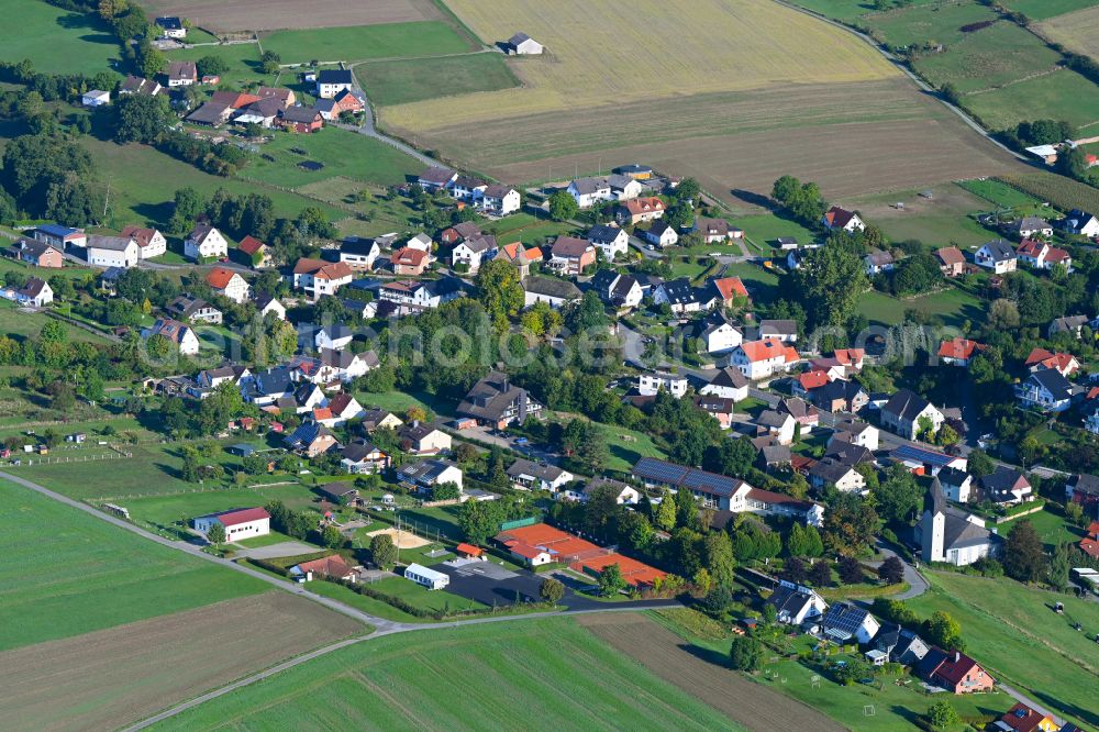 Bödexen from the bird's eye view: Town View of the streets and houses of the residential areas in Boedexen in the state North Rhine-Westphalia, Germany