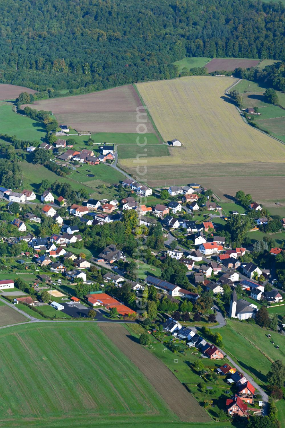 Aerial image Bödexen - Town View of the streets and houses of the residential areas in Boedexen in the state North Rhine-Westphalia, Germany