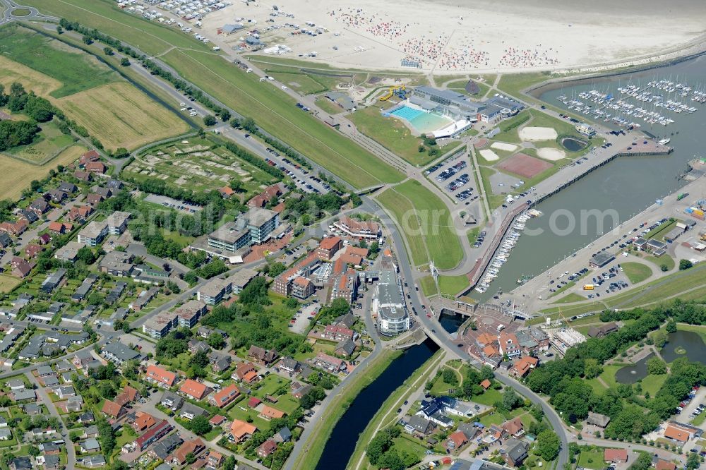 Esens from the bird's eye view: Town View of the streets and houses of the residential areas in Bensersiel in the state Lower Saxony