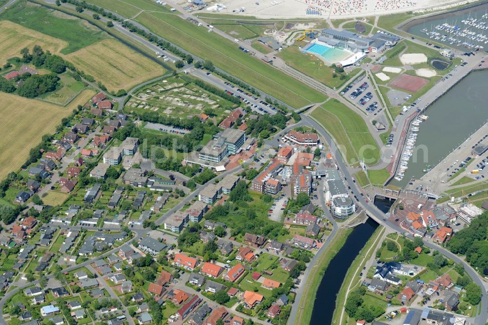 Aerial image Esens - Town View of the streets and houses of the residential areas in Bensersiel in the state Lower Saxony