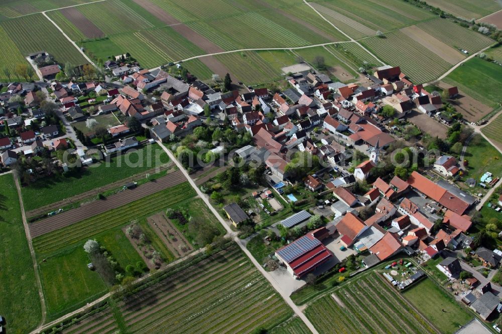 Bermersheim from the bird's eye view: Townscape of Bermersheim is a municipality in the district Alzey-Worms in Rhineland-Palatinate