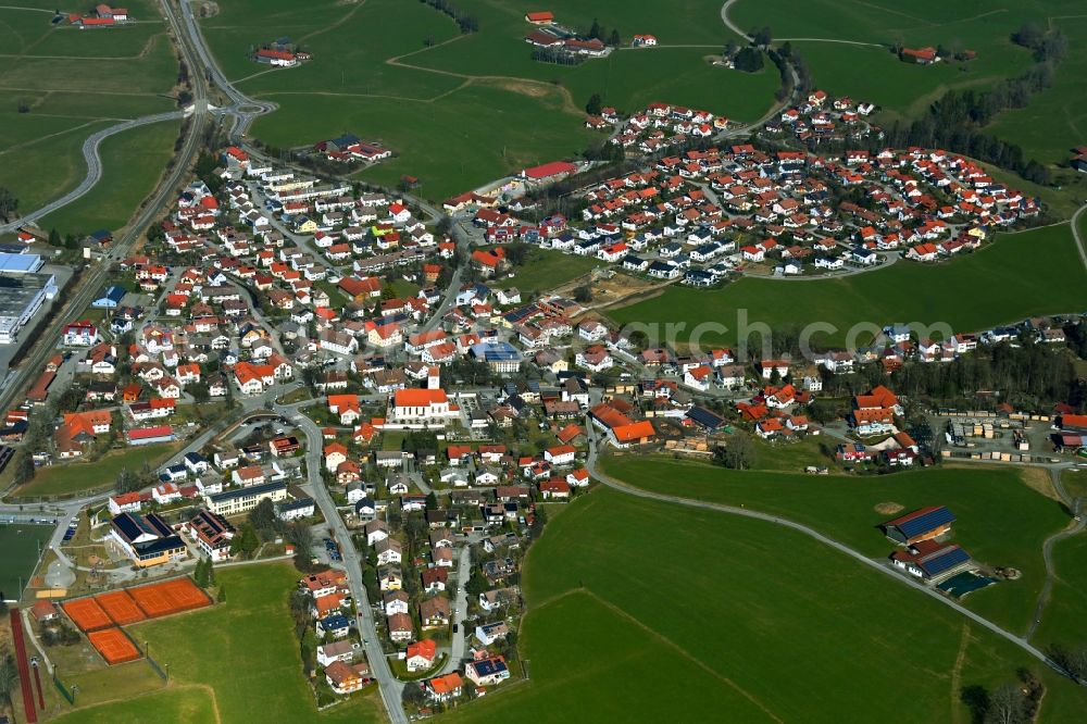 Aerial image Betzigau - Town View of the streets and houses of the residential areas in Betzigau in the state Bavaria, Germany