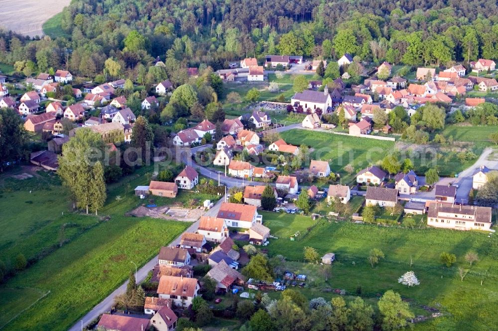 Aerial photograph Biblisheim - Town View of the streets and houses of the residential areas in Biblisheim in Grand Est, France