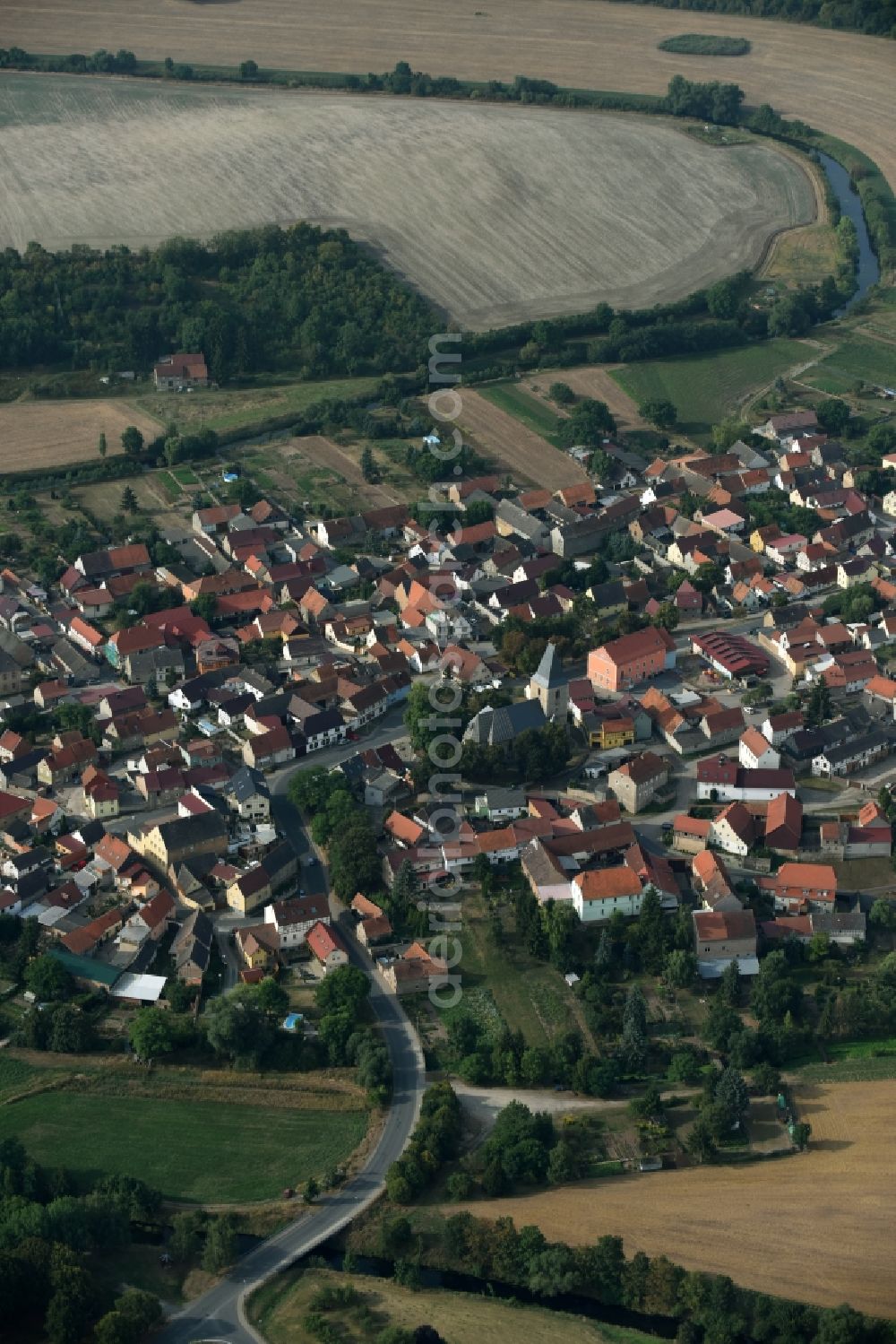 Bilzingsleben from above - View of the streets and houses of the residential areas in Bilzingsleben in the state Thuringia